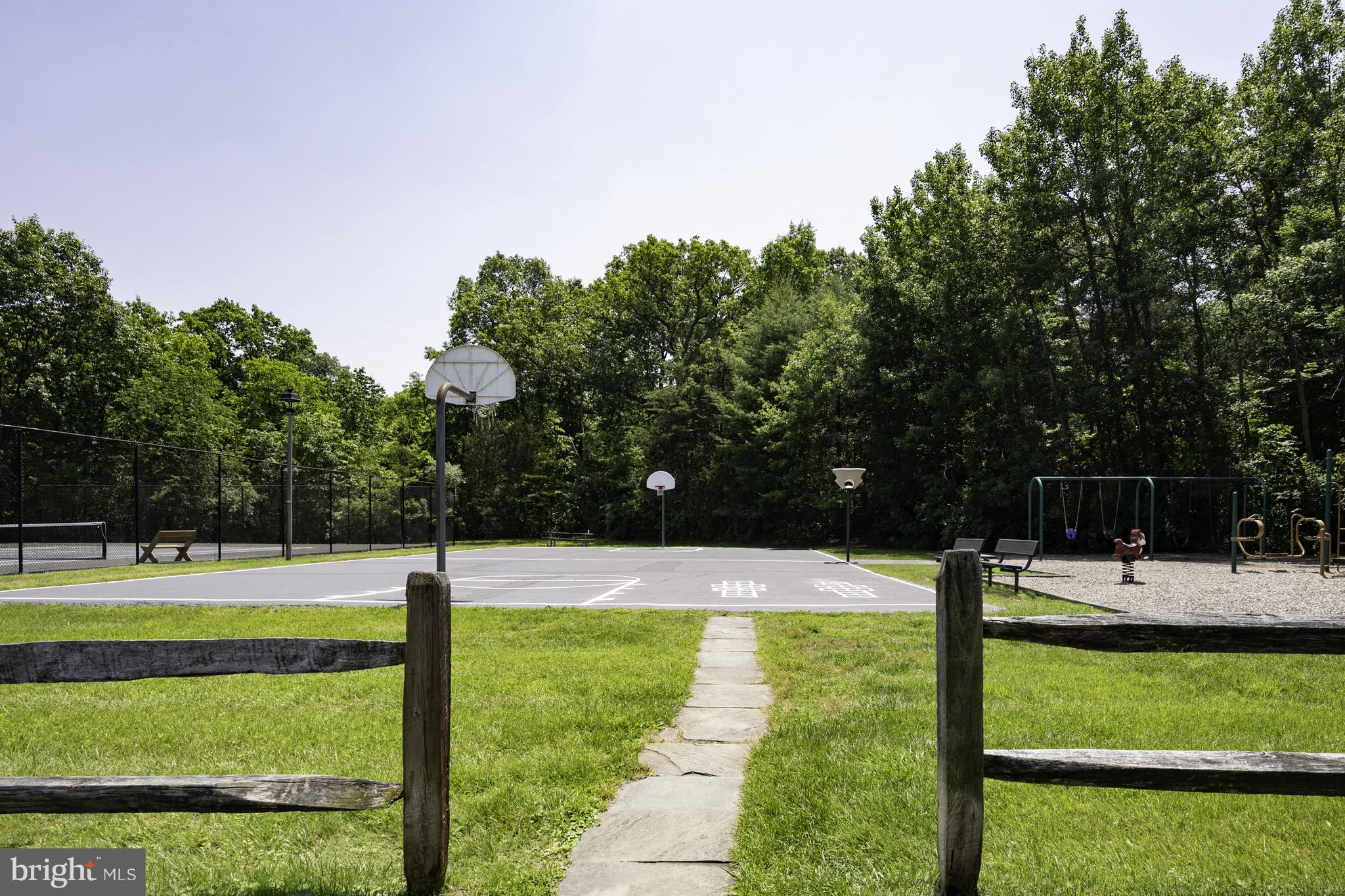 HUNTERS CREEK - Residential