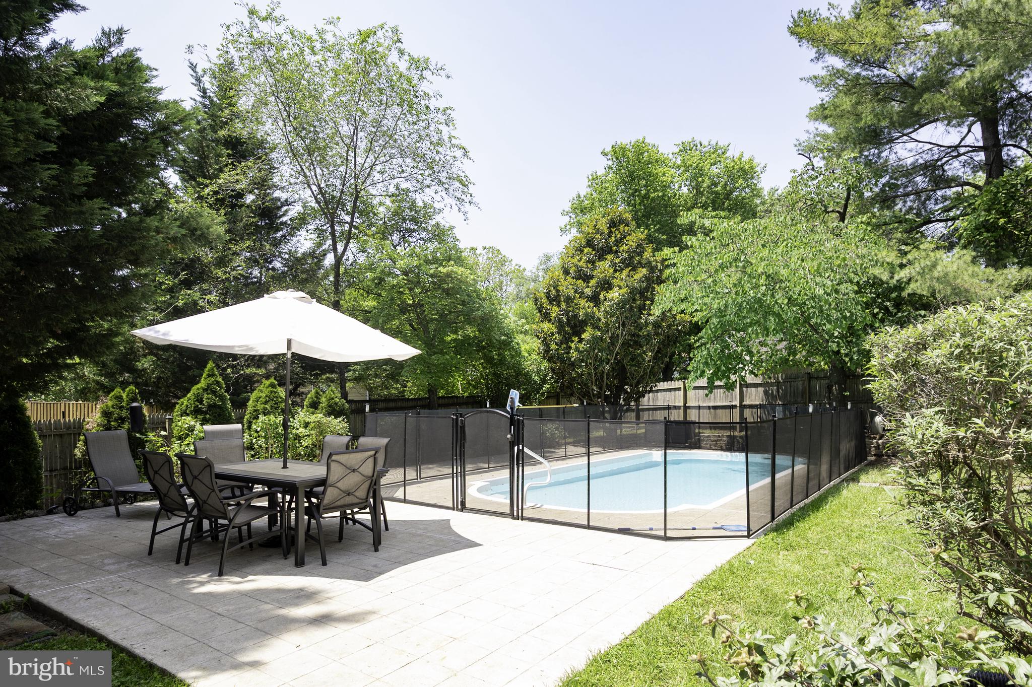 HUNTERS CREEK - Residential