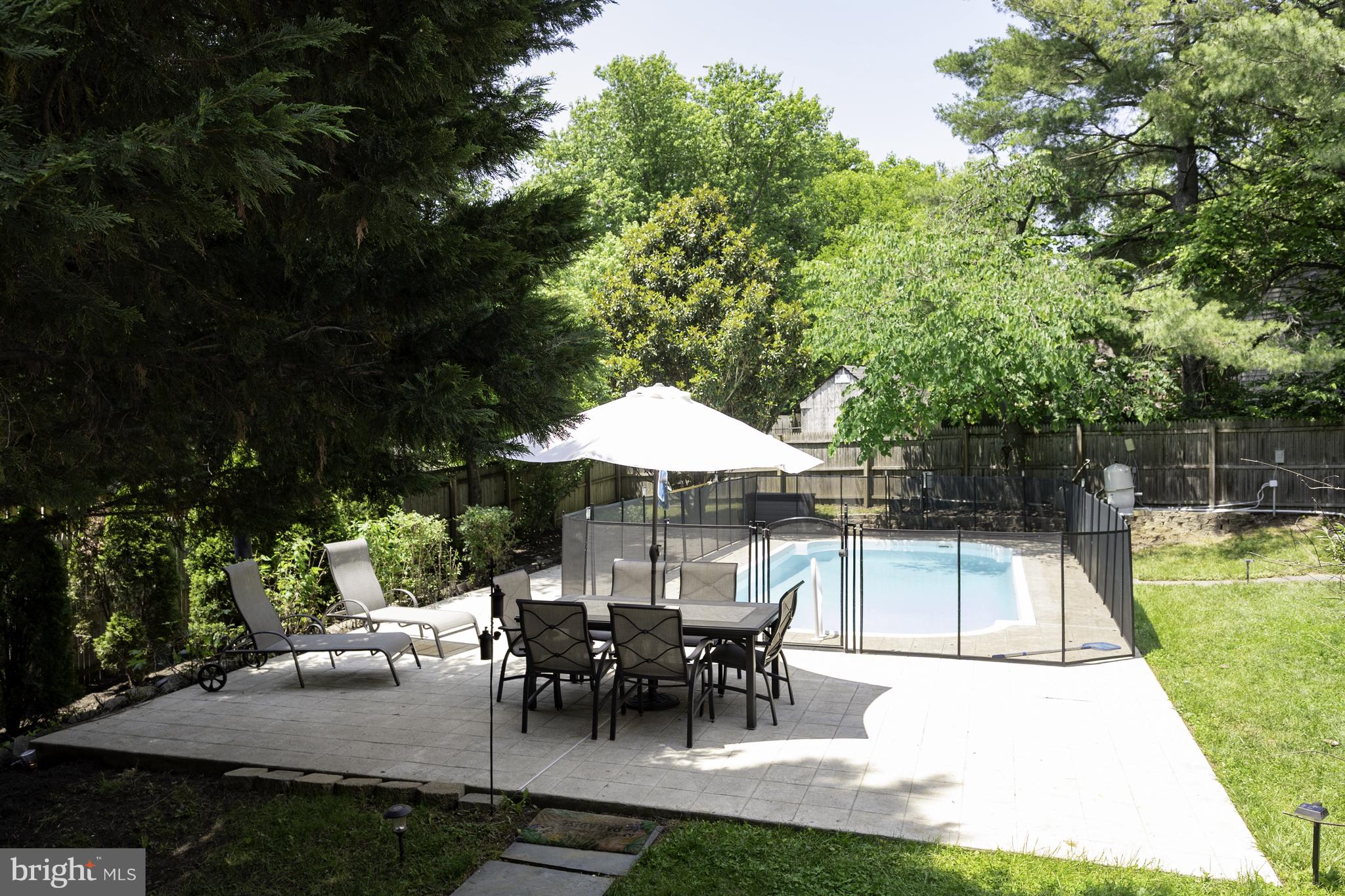 HUNTERS CREEK - Residential