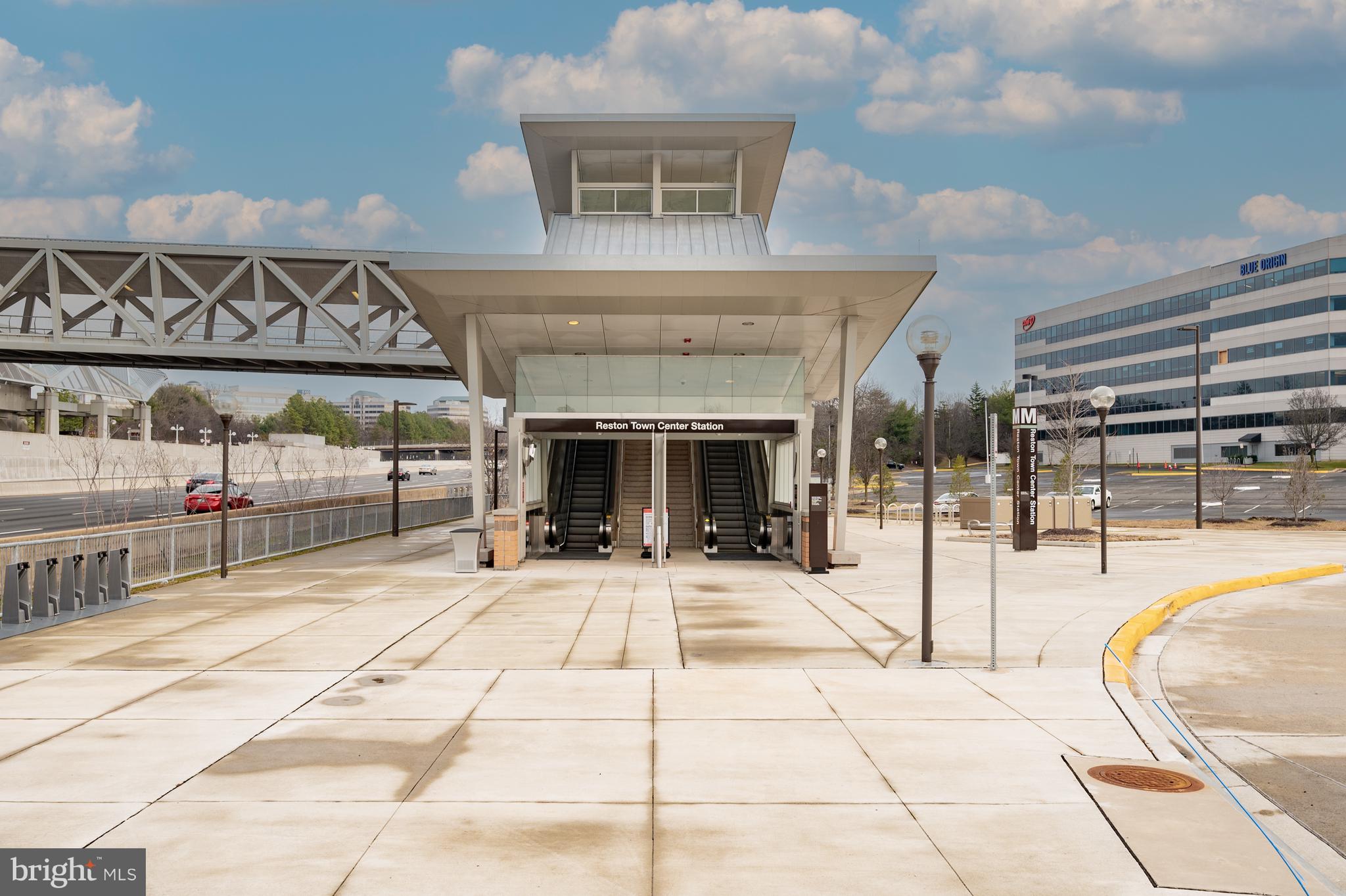 HUNTERS CREEK - Residential