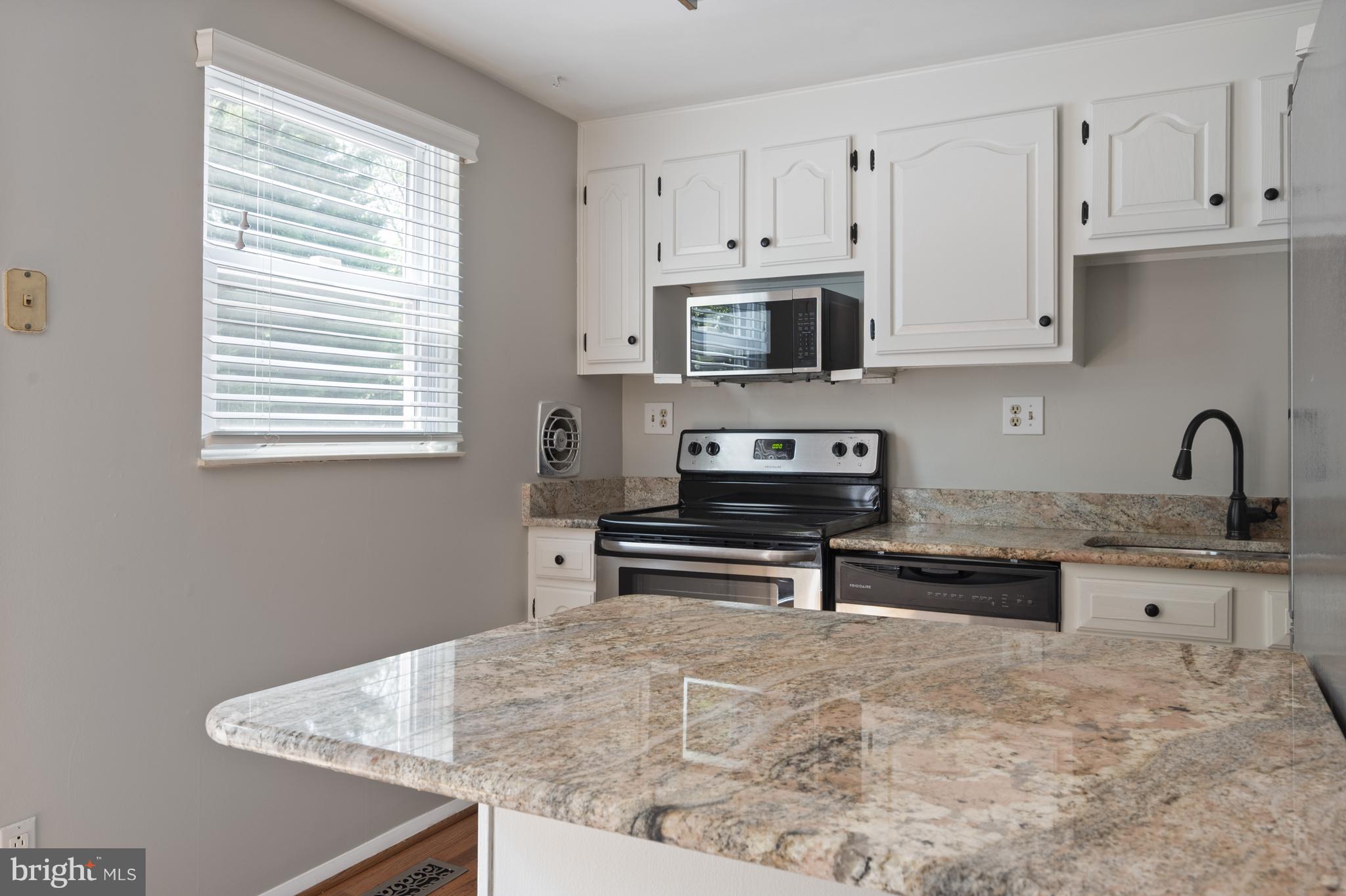 HUNTERS CREEK - Residential