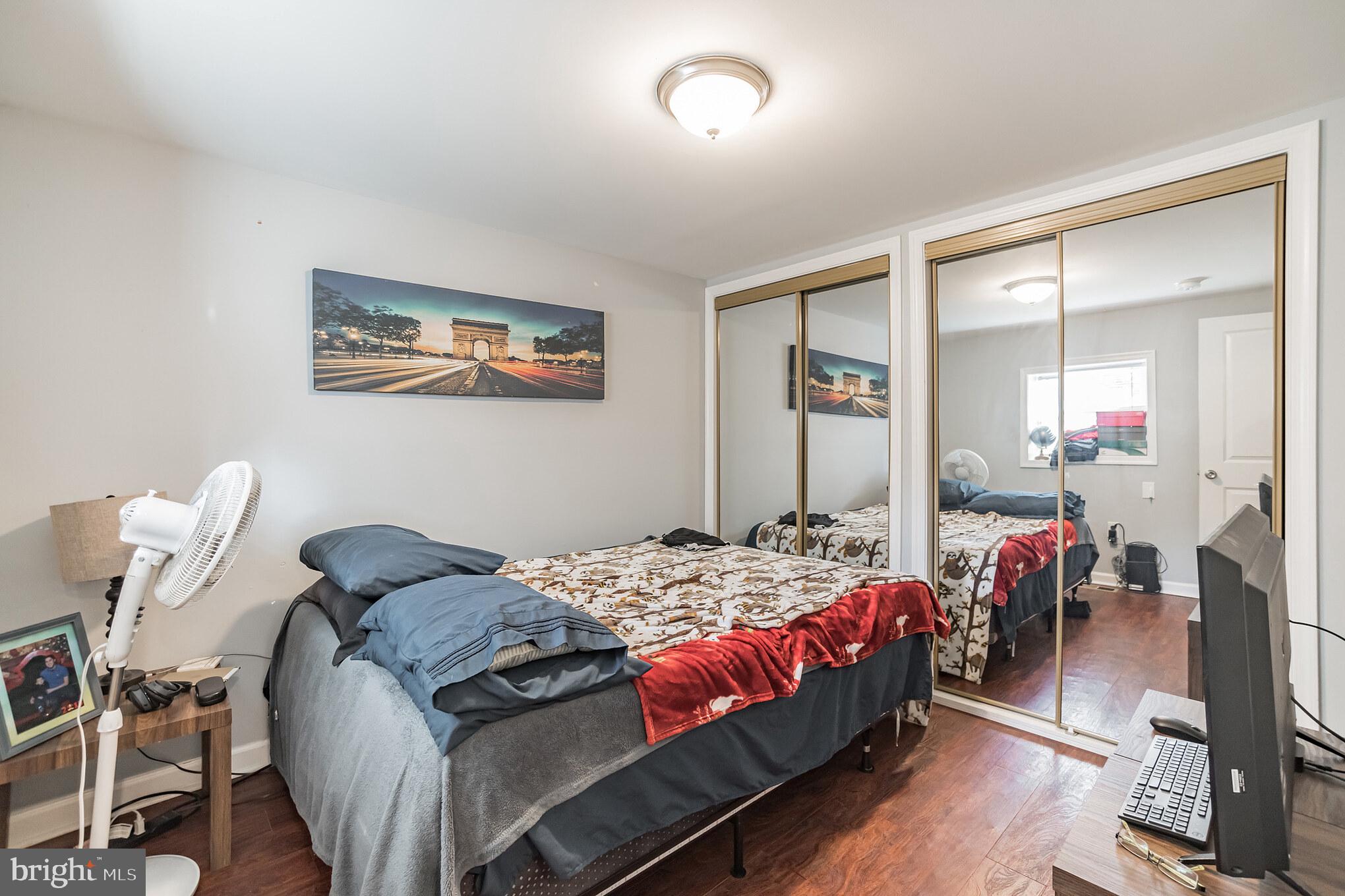 PASSYUNK SQUARE - Residential Income