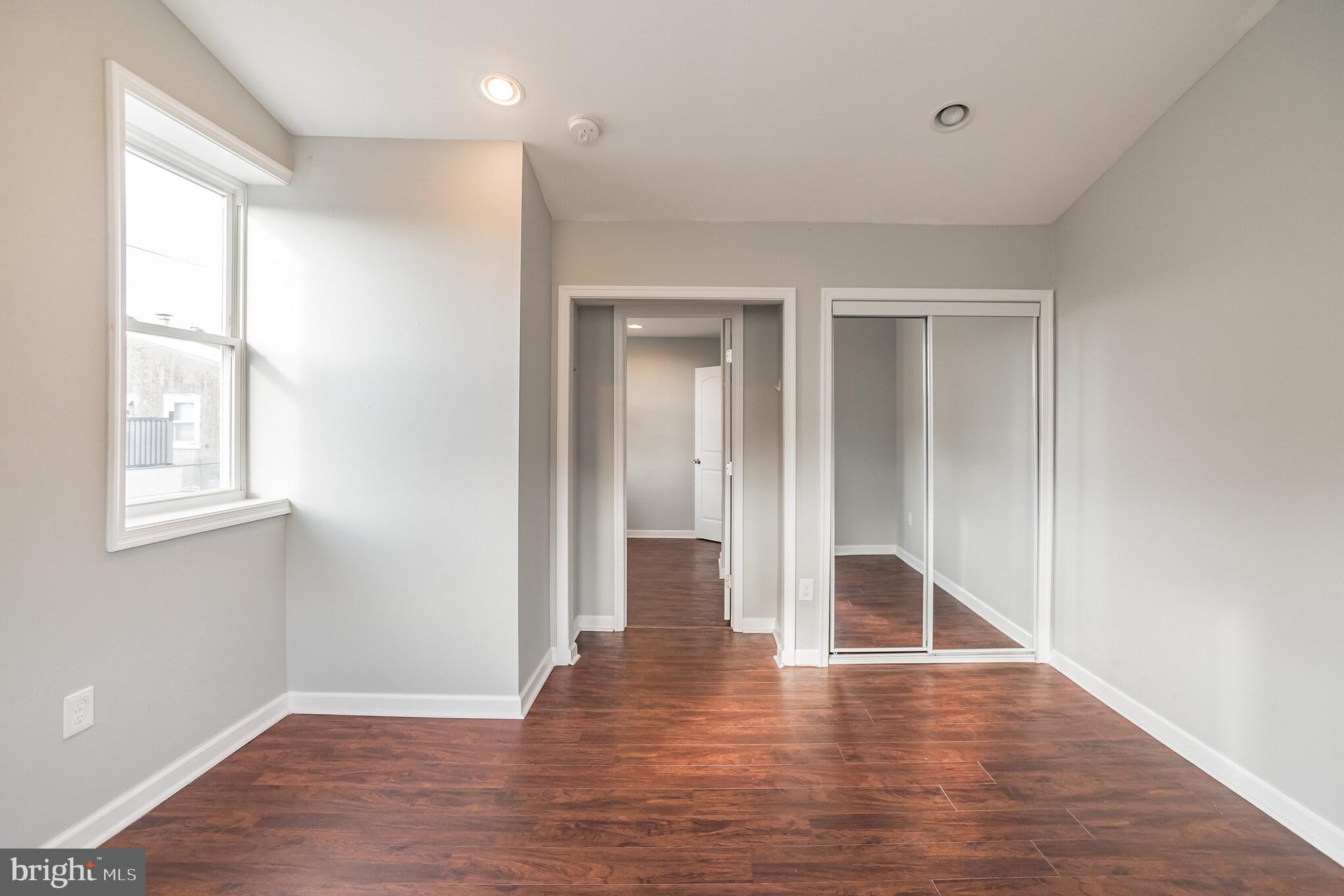 PASSYUNK SQUARE - Residential Income