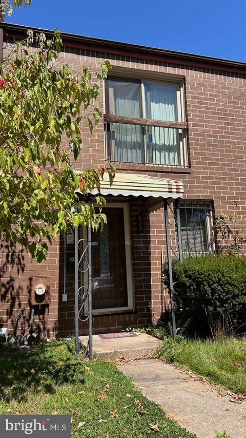 822 WHEELER HILL DRIVE SE 822 WASHINGTON DC 20032