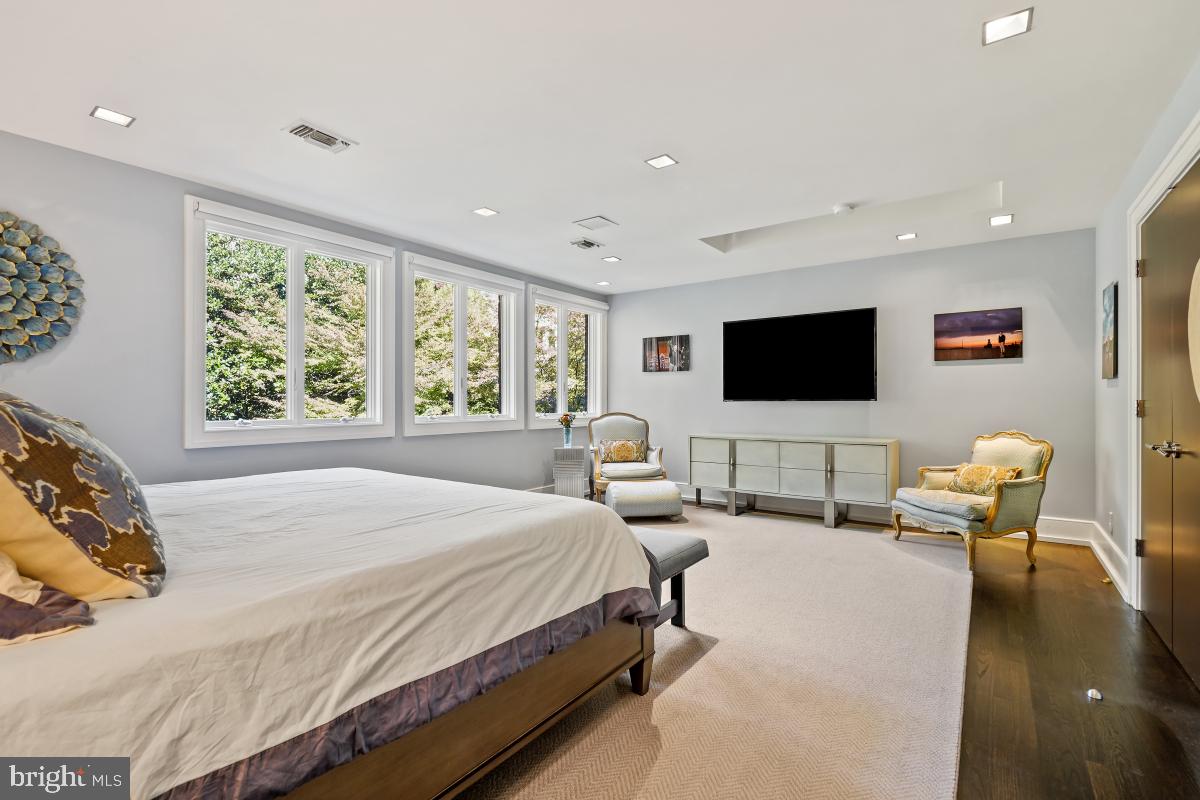 WESLEY HEIGHTS - Residential