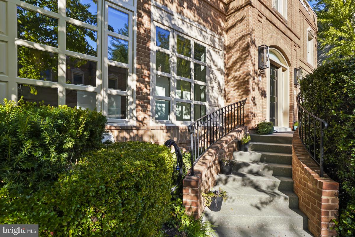WESLEY HEIGHTS - Residential
