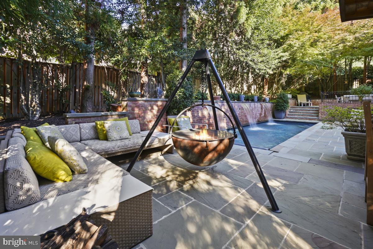 WESLEY HEIGHTS - Residential