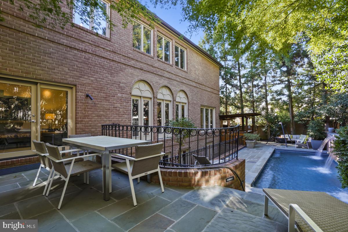 WESLEY HEIGHTS - Residential