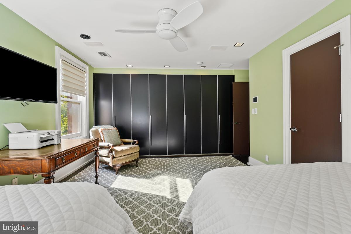WESLEY HEIGHTS - Residential