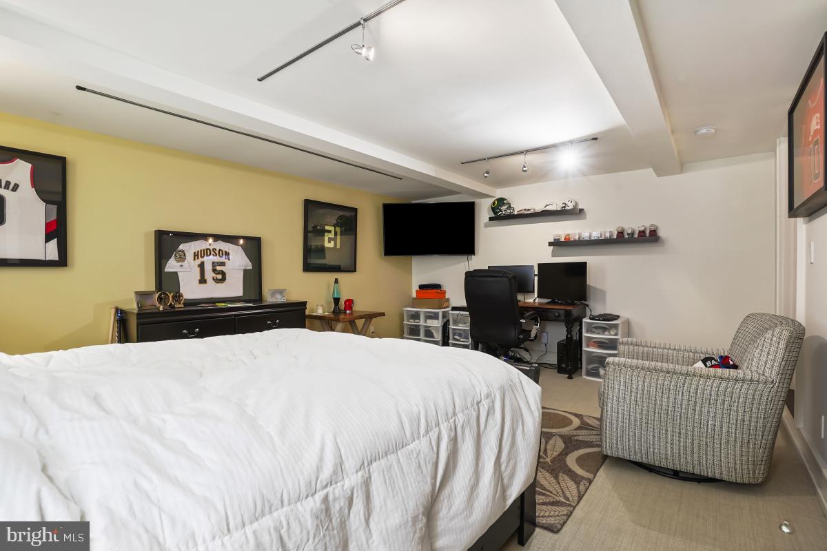 WESLEY HEIGHTS - Residential