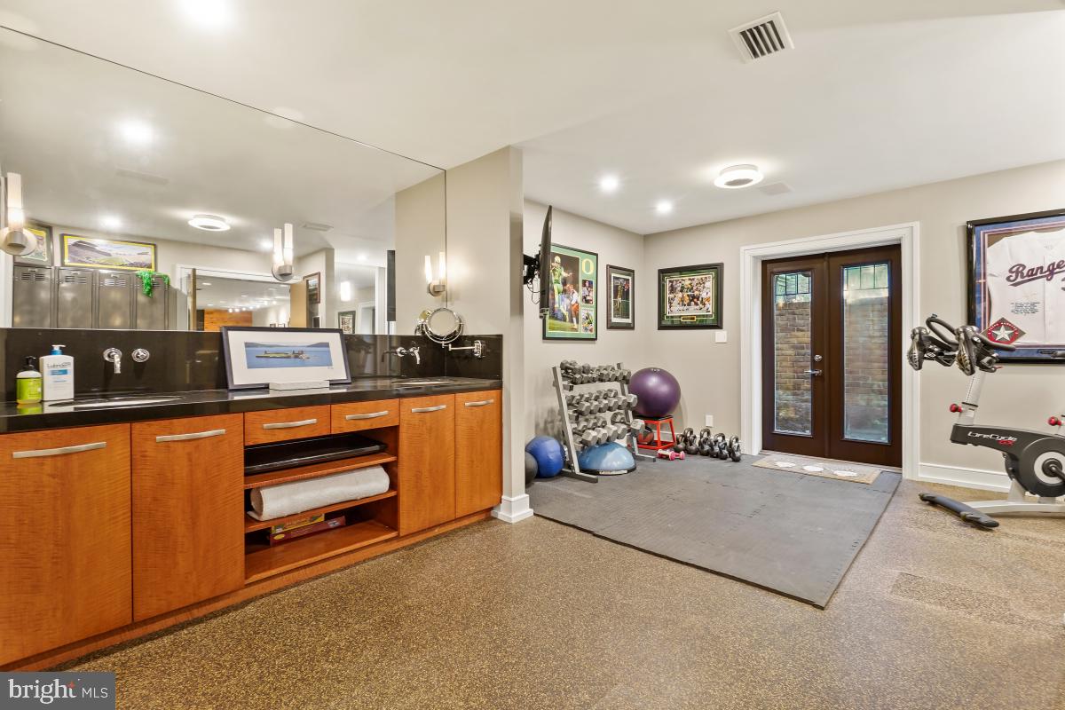 WESLEY HEIGHTS - Residential