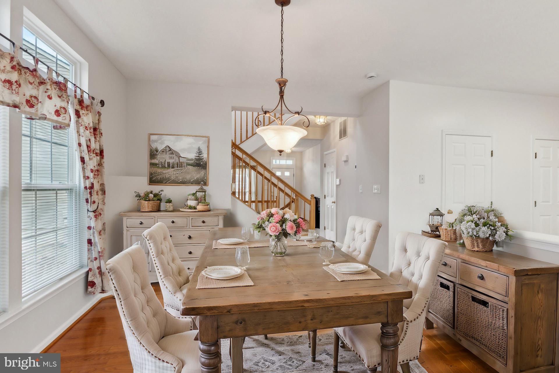 RUSSETT - Residential