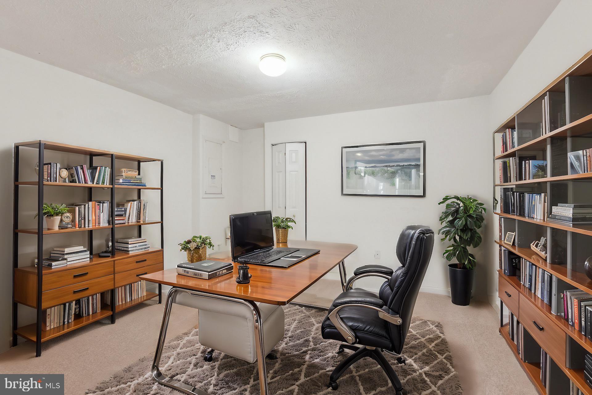 RUSSETT - Residential