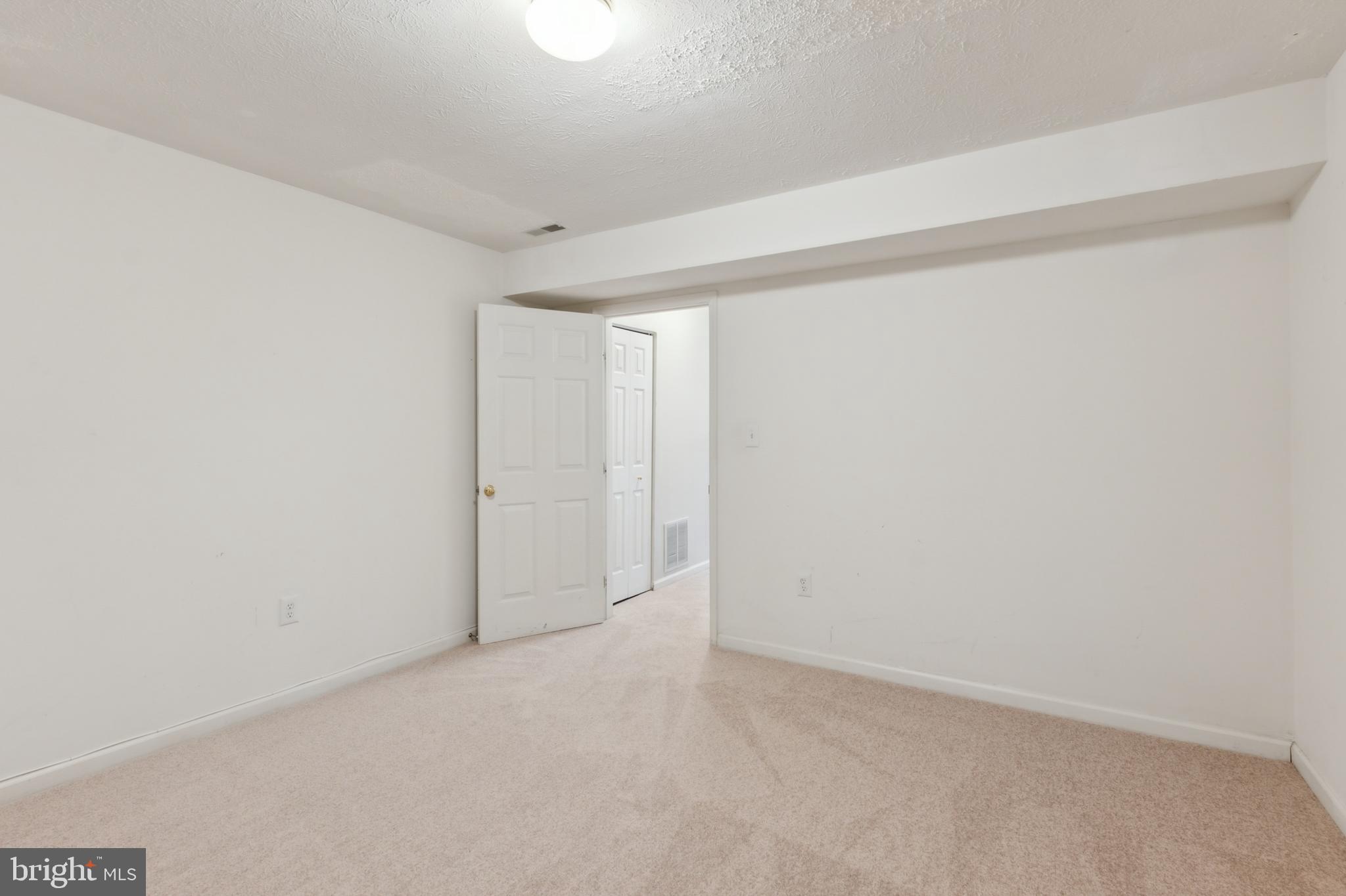 RUSSETT - Residential