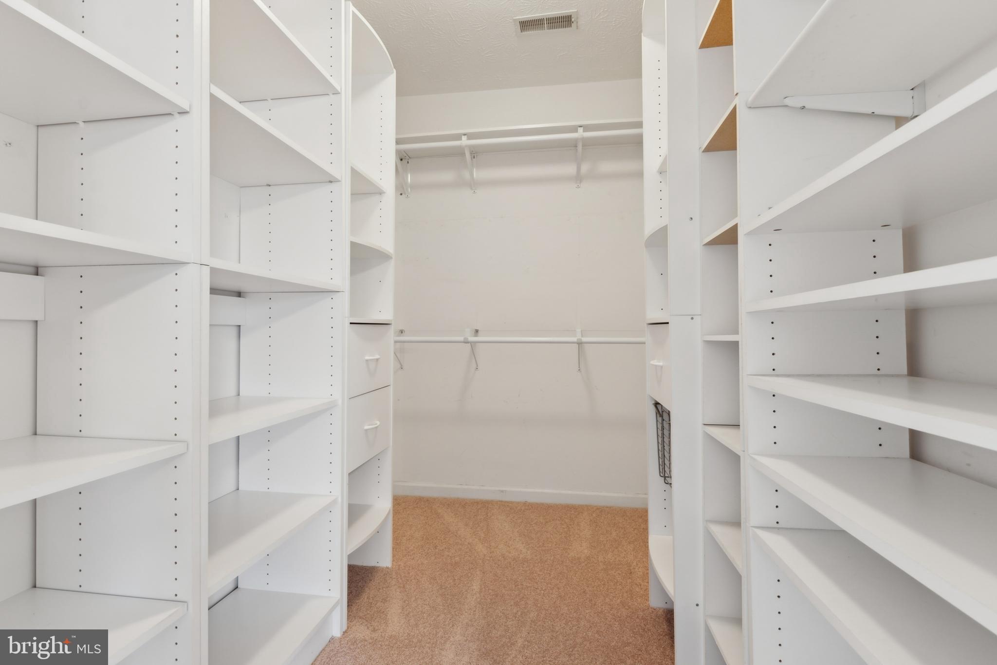 RUSSETT - Residential