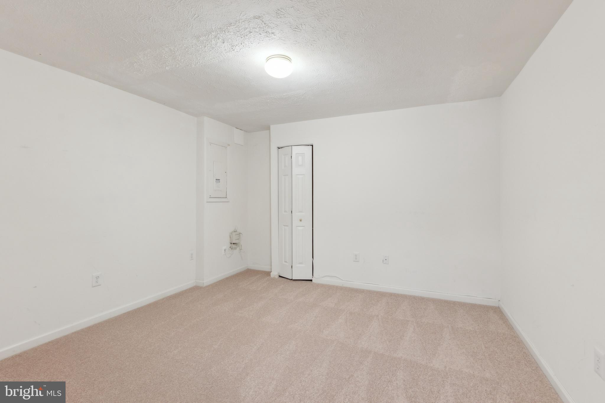 RUSSETT - Residential