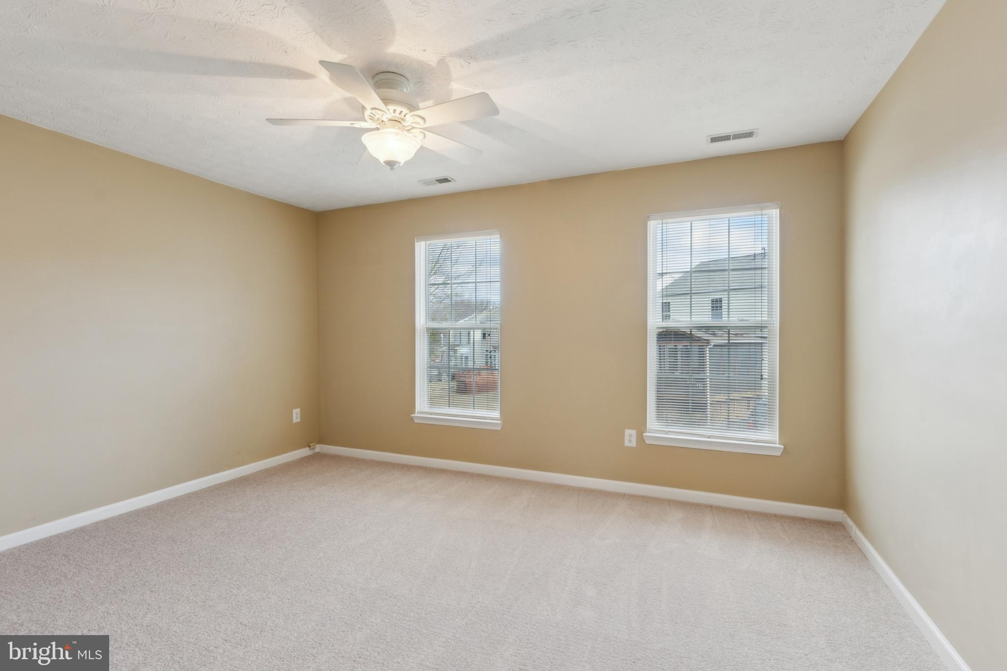 RUSSETT - Residential