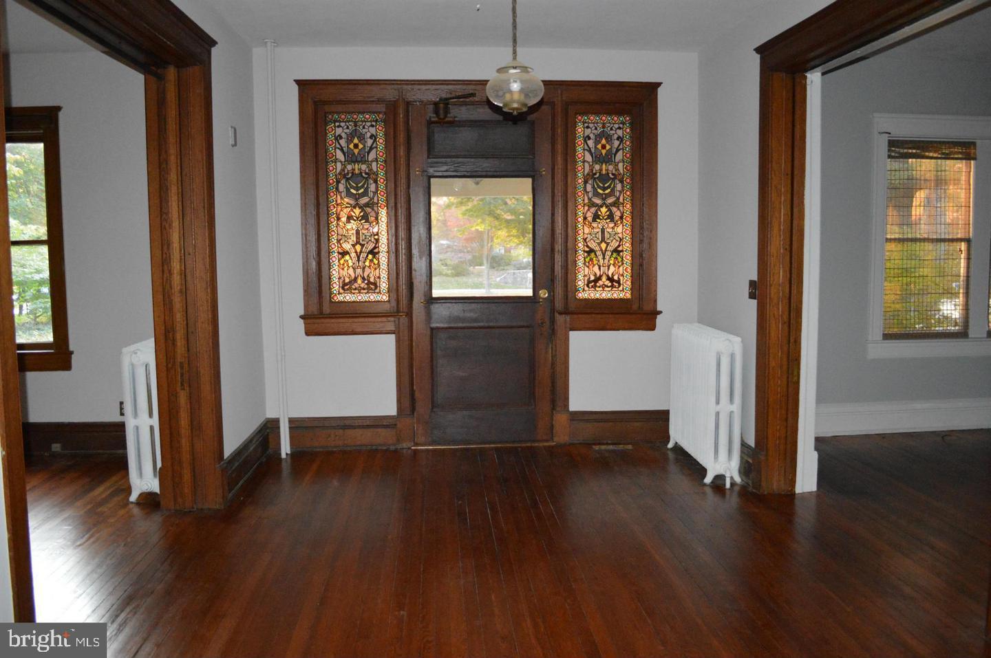 ROLAND PARK - Residential Lease
