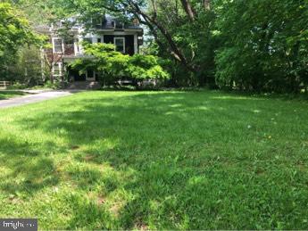 ROLAND PARK - Residential Lease