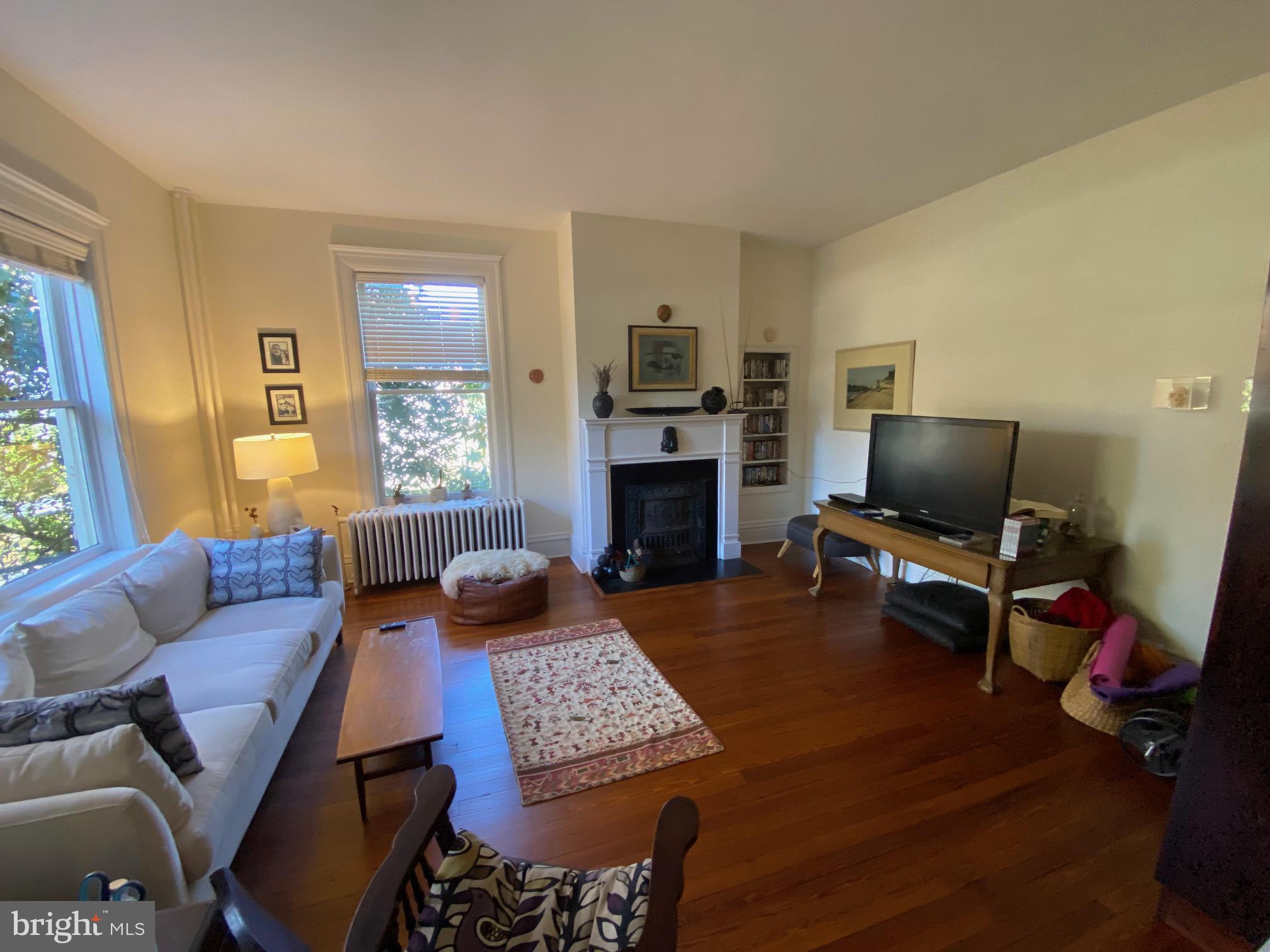 ROLAND PARK - Residential Lease