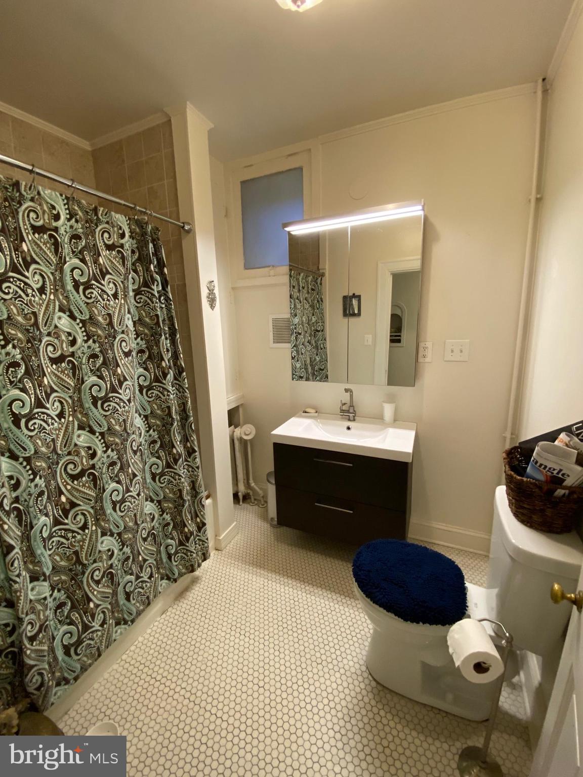 ROLAND PARK - Residential Lease