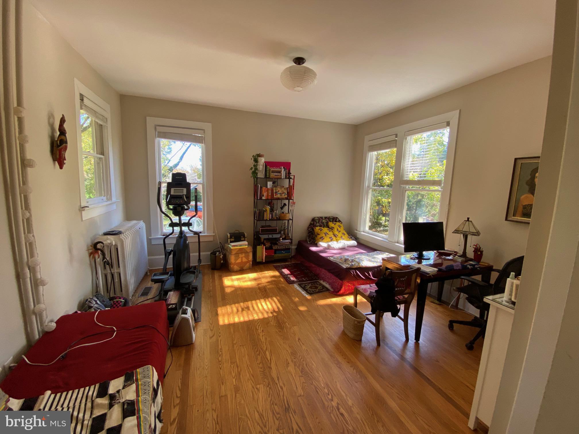ROLAND PARK - Residential Lease