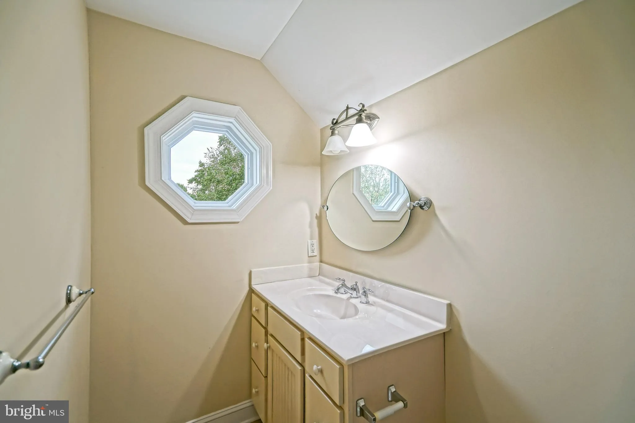 Lewes, Delaware 19958, United States, 6 Bedrooms Bedrooms, ,6 BathroomsBathrooms,Residential,Active,213478