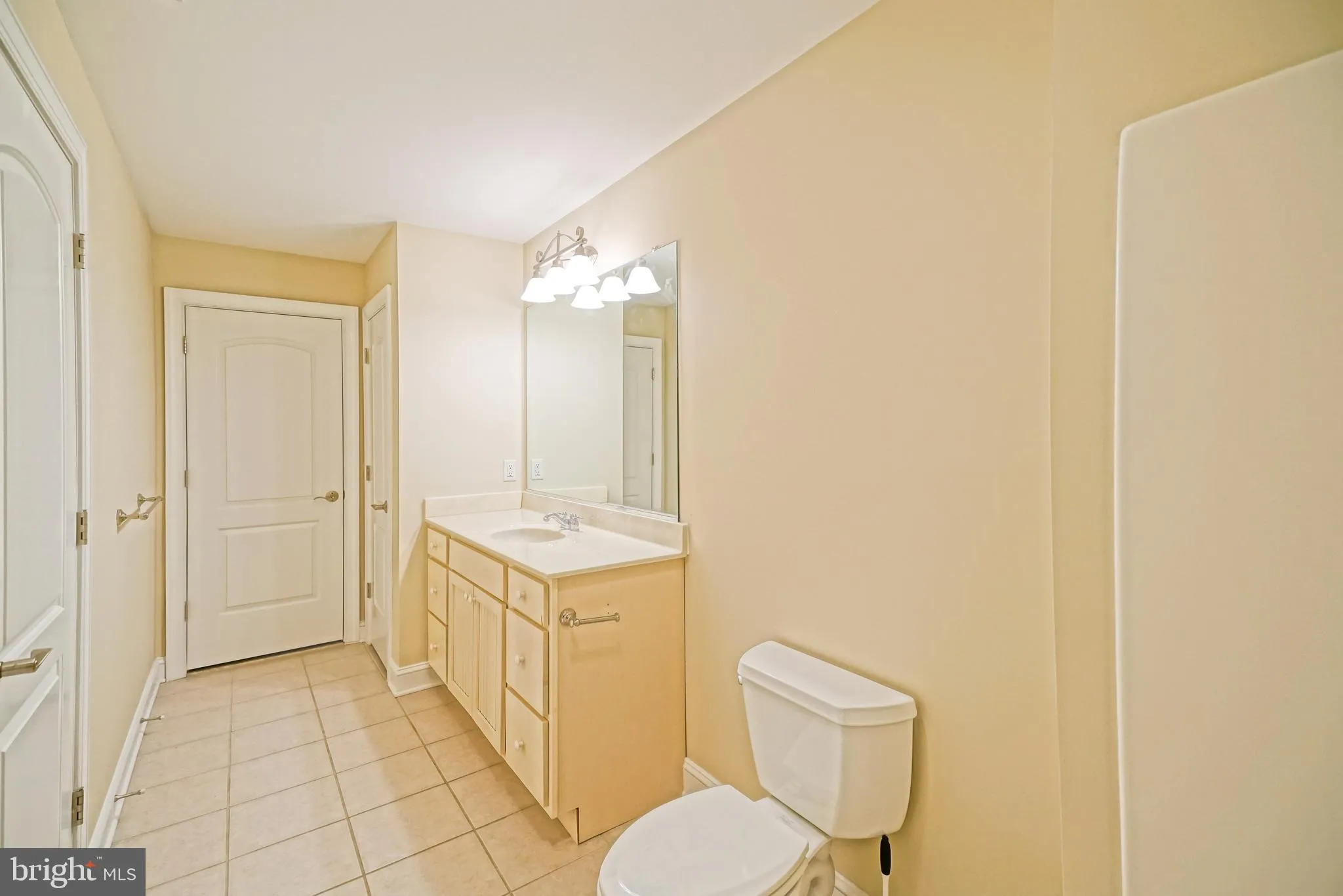 Lewes, Delaware 19958, United States, 6 Bedrooms Bedrooms, ,6 BathroomsBathrooms,Residential,Active,213478