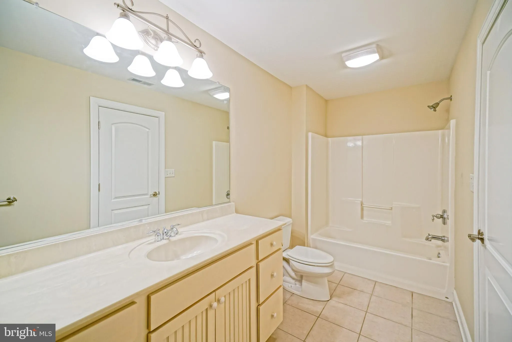 Lewes, Delaware 19958, United States, 6 Bedrooms Bedrooms, ,6 BathroomsBathrooms,Residential,Active,213478