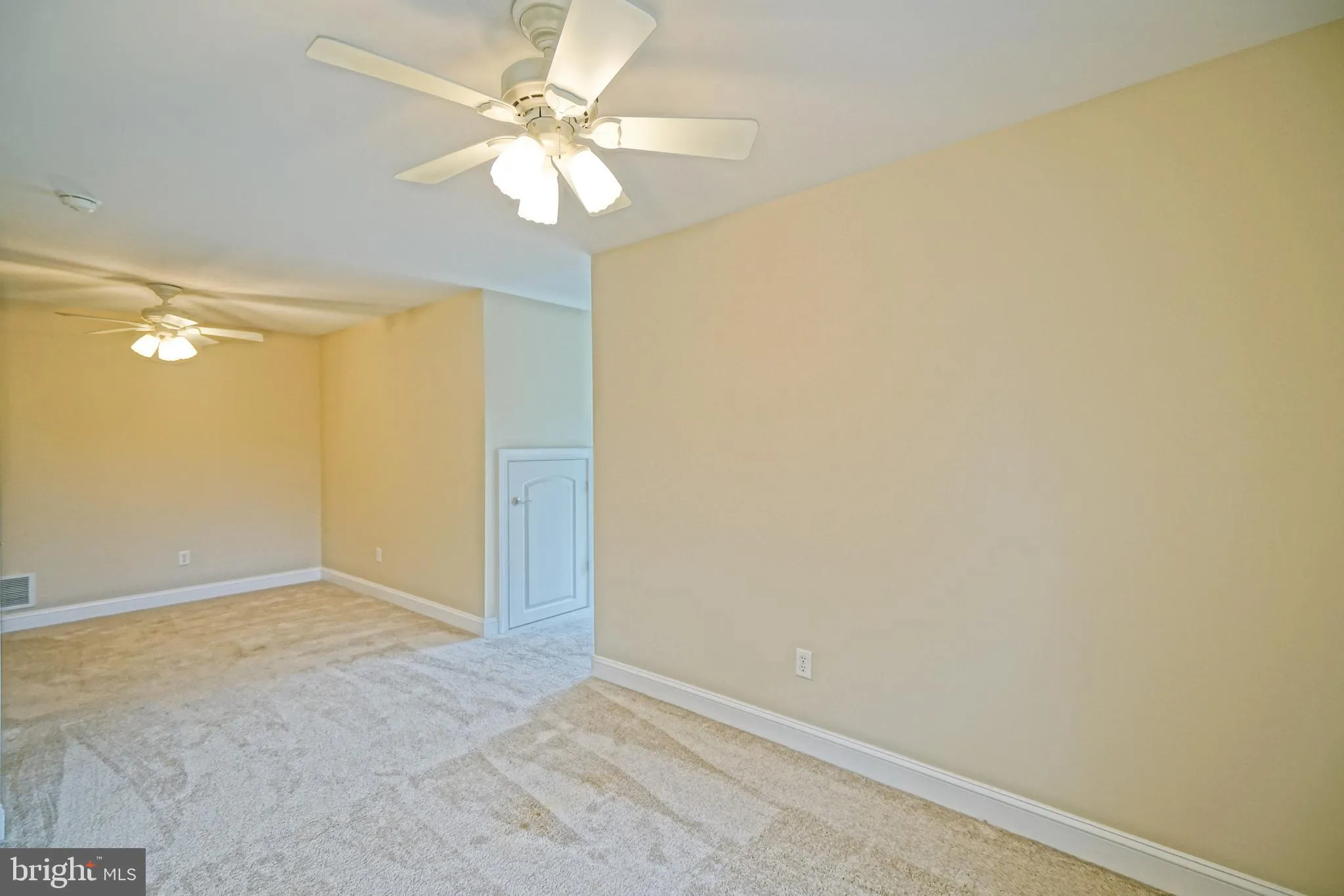 Lewes, Delaware 19958, United States, 6 Bedrooms Bedrooms, ,6 BathroomsBathrooms,Residential,Active,213478