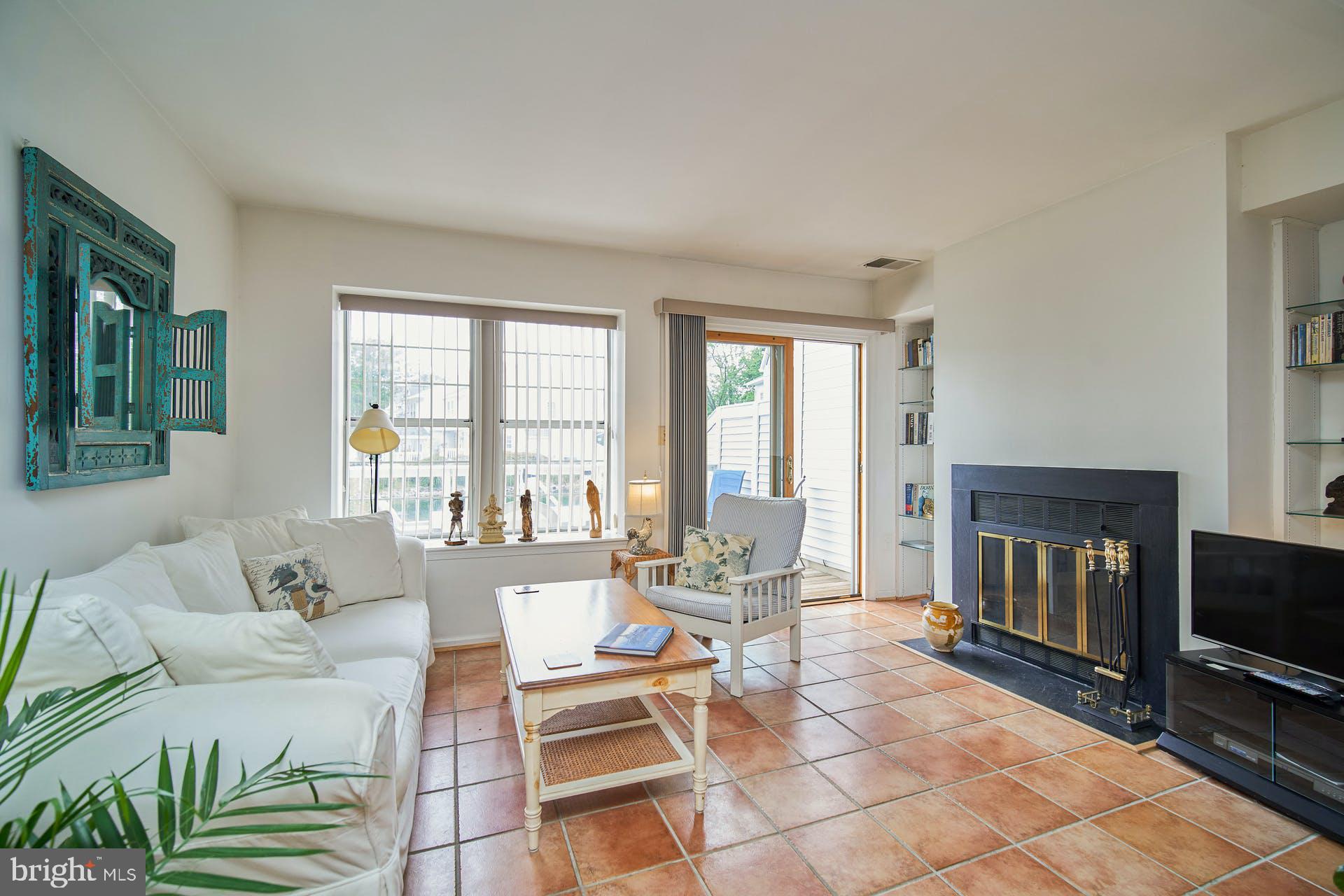 WATERS EDGE - Residential Lease