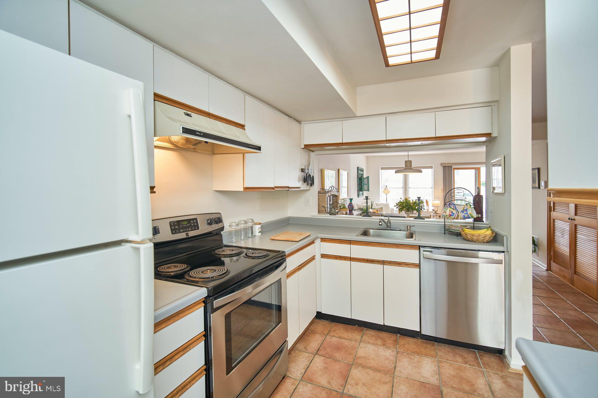 WATERS EDGE - Residential Lease
