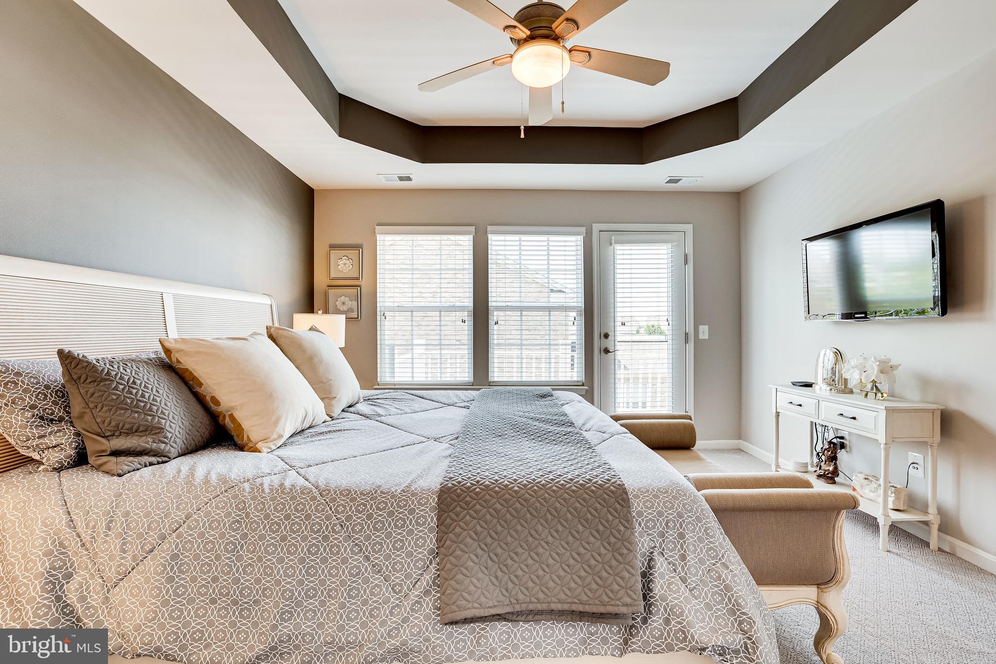 LANSDOWNE TOWN CENTER - Residential