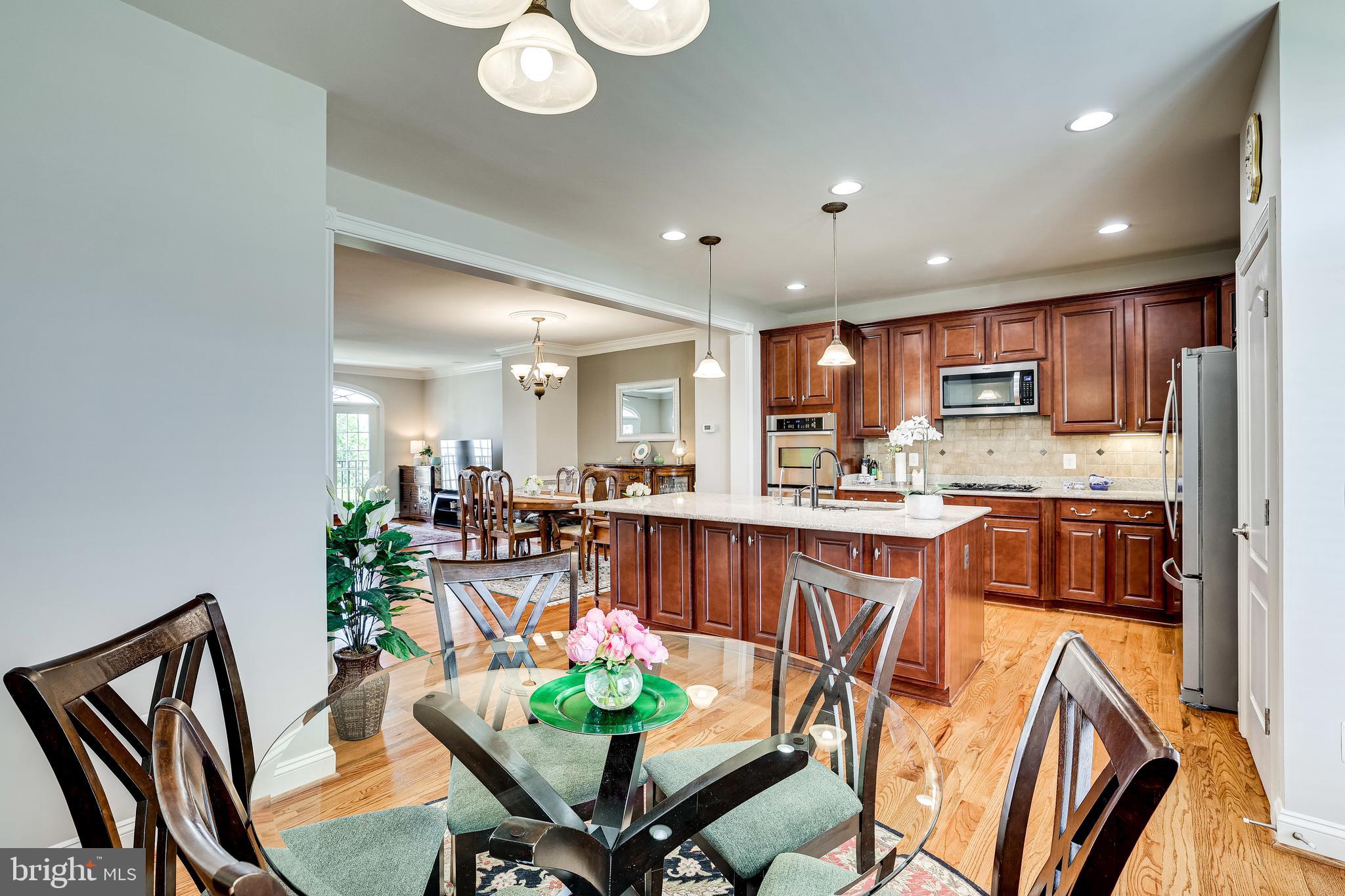 LANSDOWNE TOWN CENTER - Residential