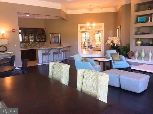 LANSDOWNE TOWN CENTER - Residential