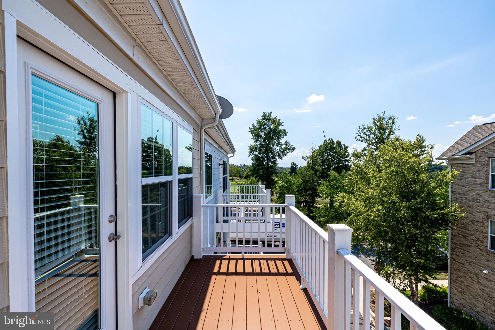 LANSDOWNE TOWN CENTER - Residential