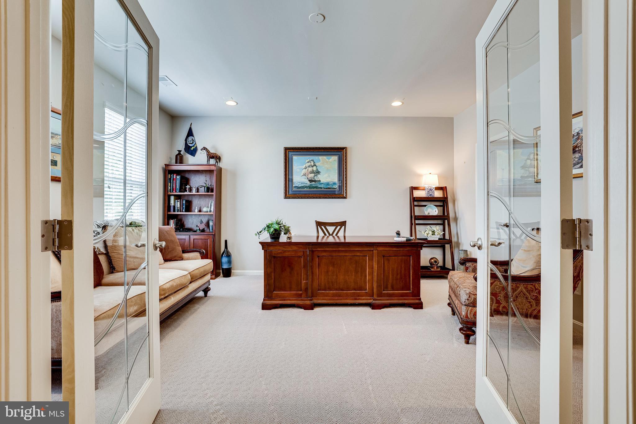 LANSDOWNE TOWN CENTER - Residential