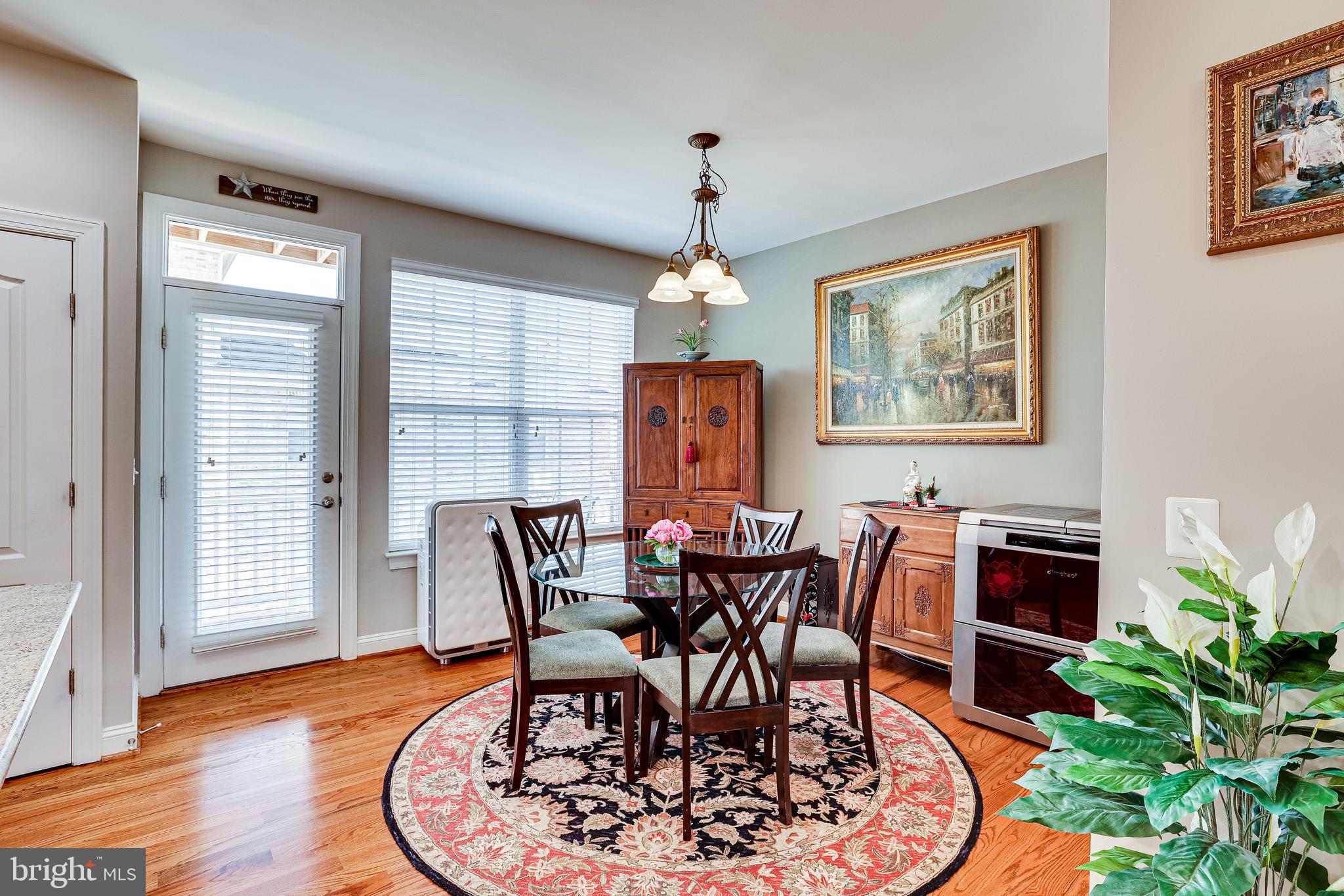 LANSDOWNE TOWN CENTER - Residential