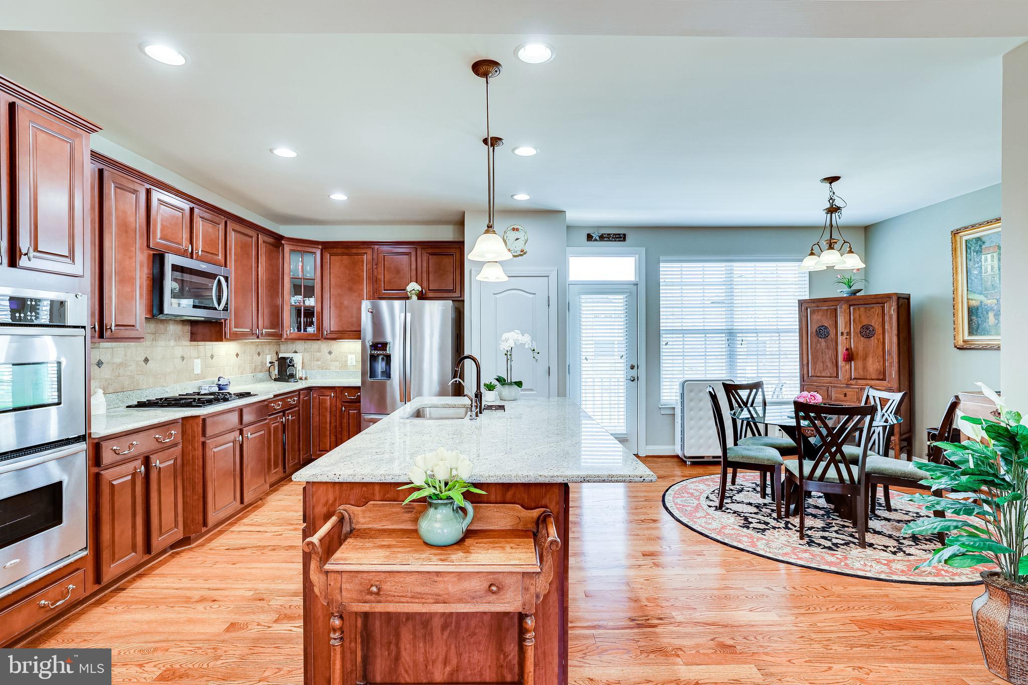 LANSDOWNE TOWN CENTER - Residential