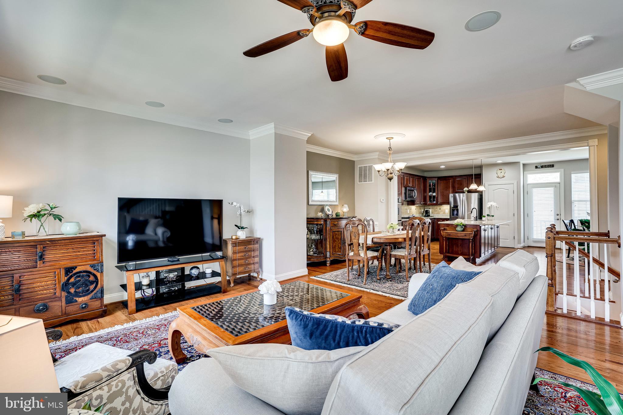 LANSDOWNE TOWN CENTER - Residential