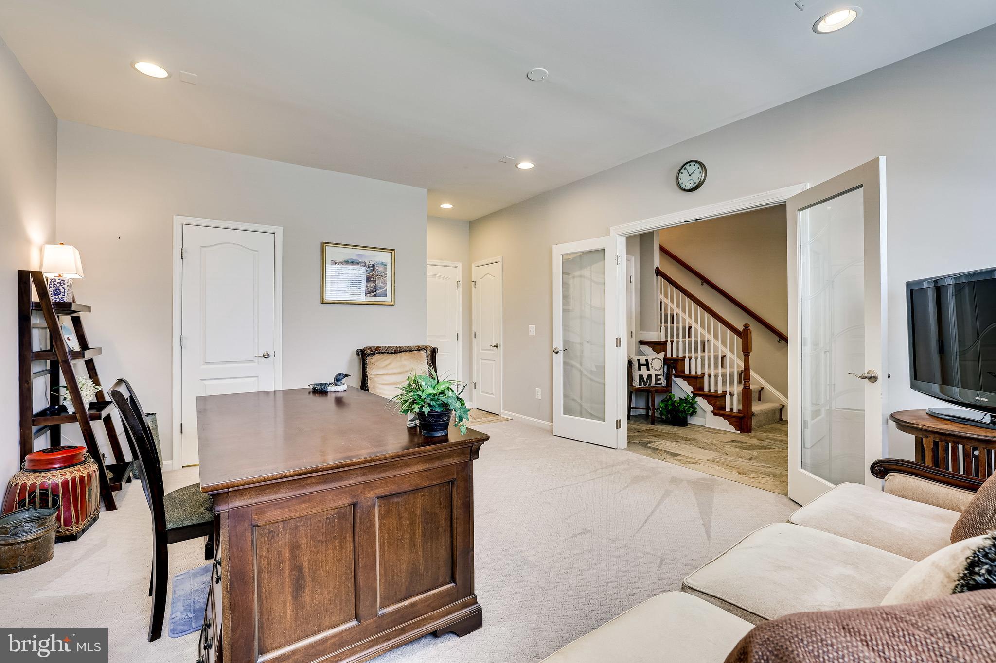 LANSDOWNE TOWN CENTER - Residential