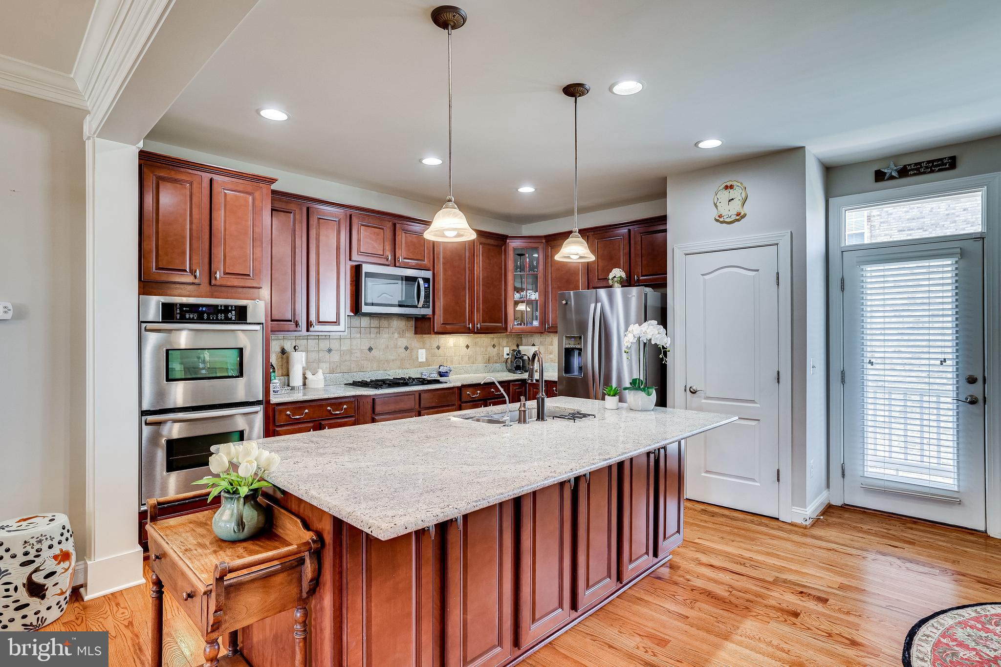 LANSDOWNE TOWN CENTER - Residential