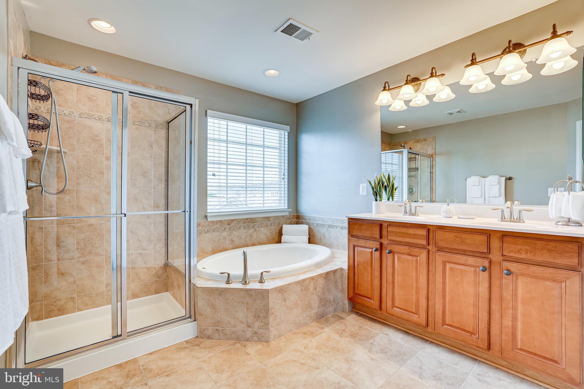 LANSDOWNE TOWN CENTER - Residential