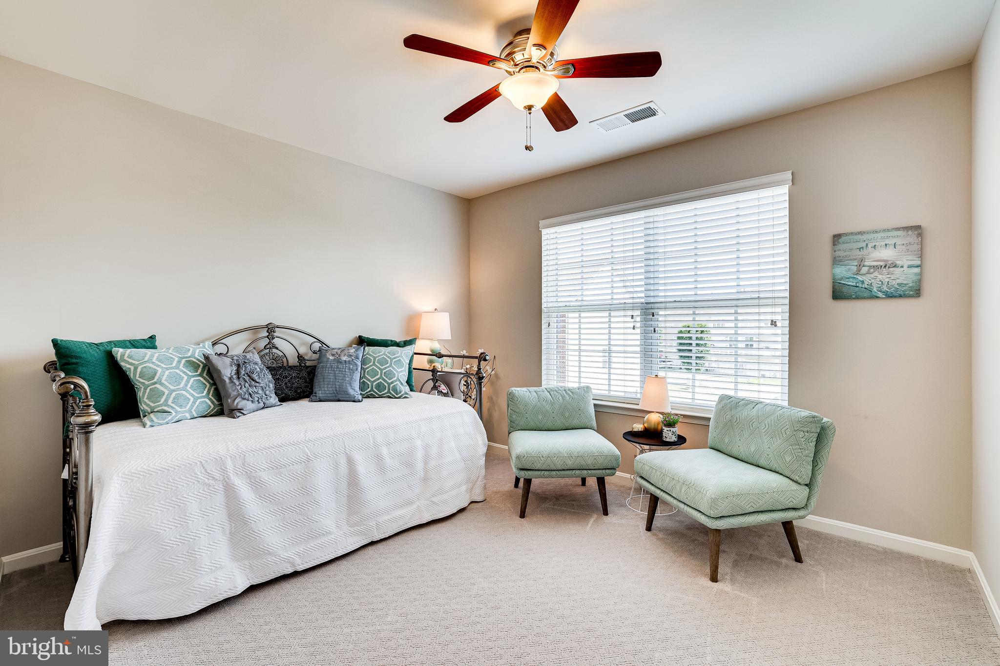 LANSDOWNE TOWN CENTER - Residential