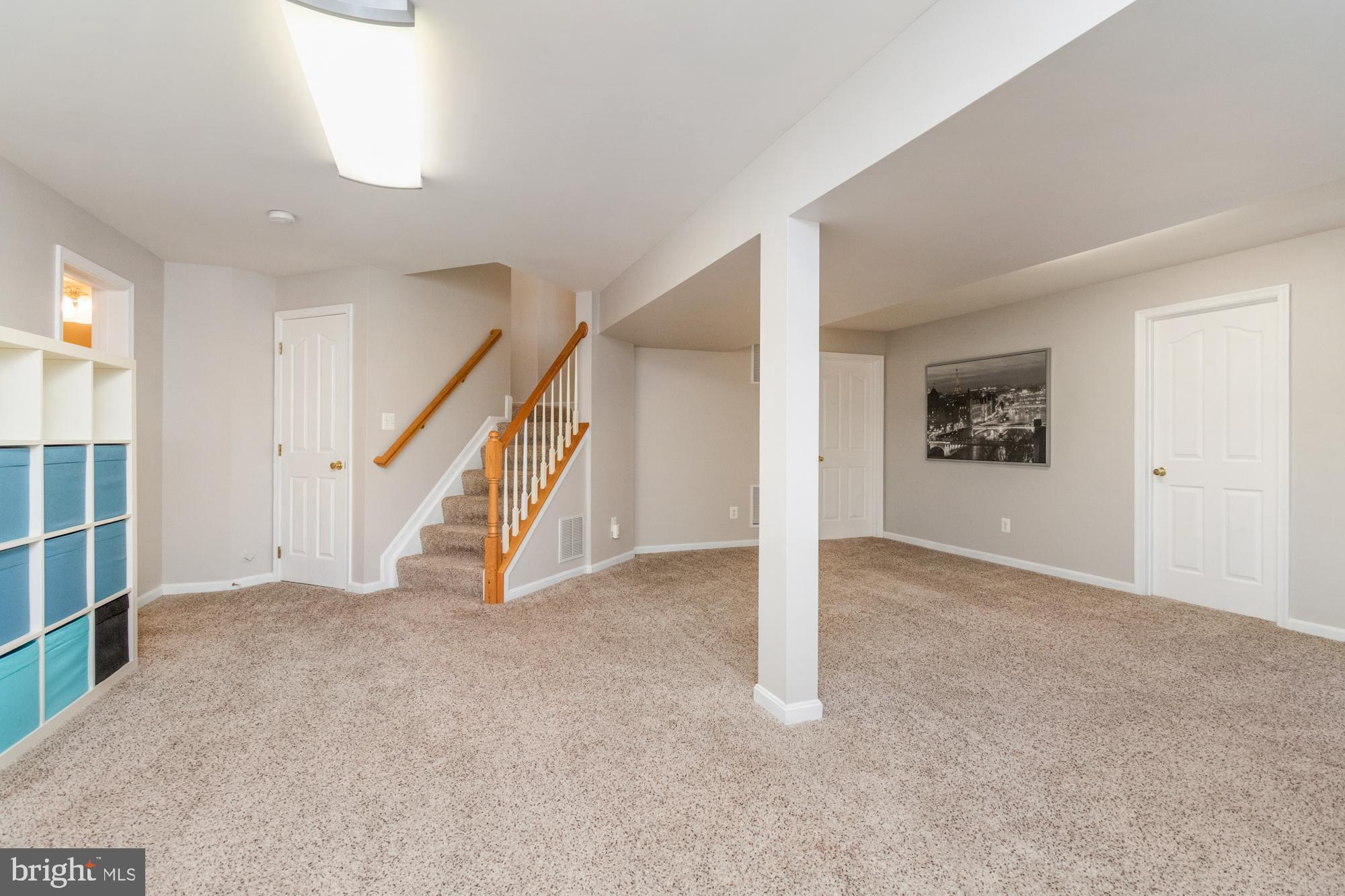 EAST VALLEY OAKS - Residential