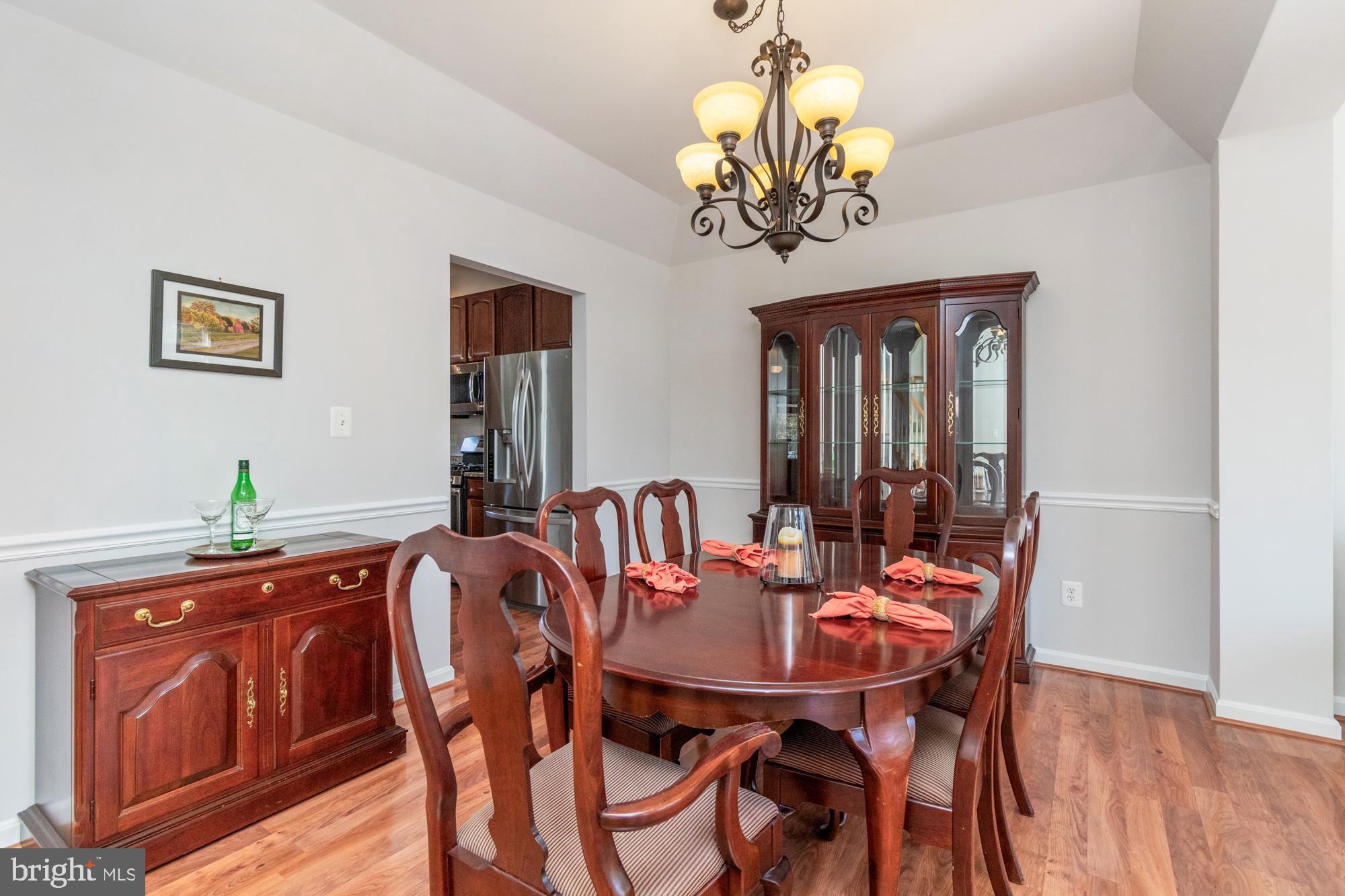 EAST VALLEY OAKS - Residential