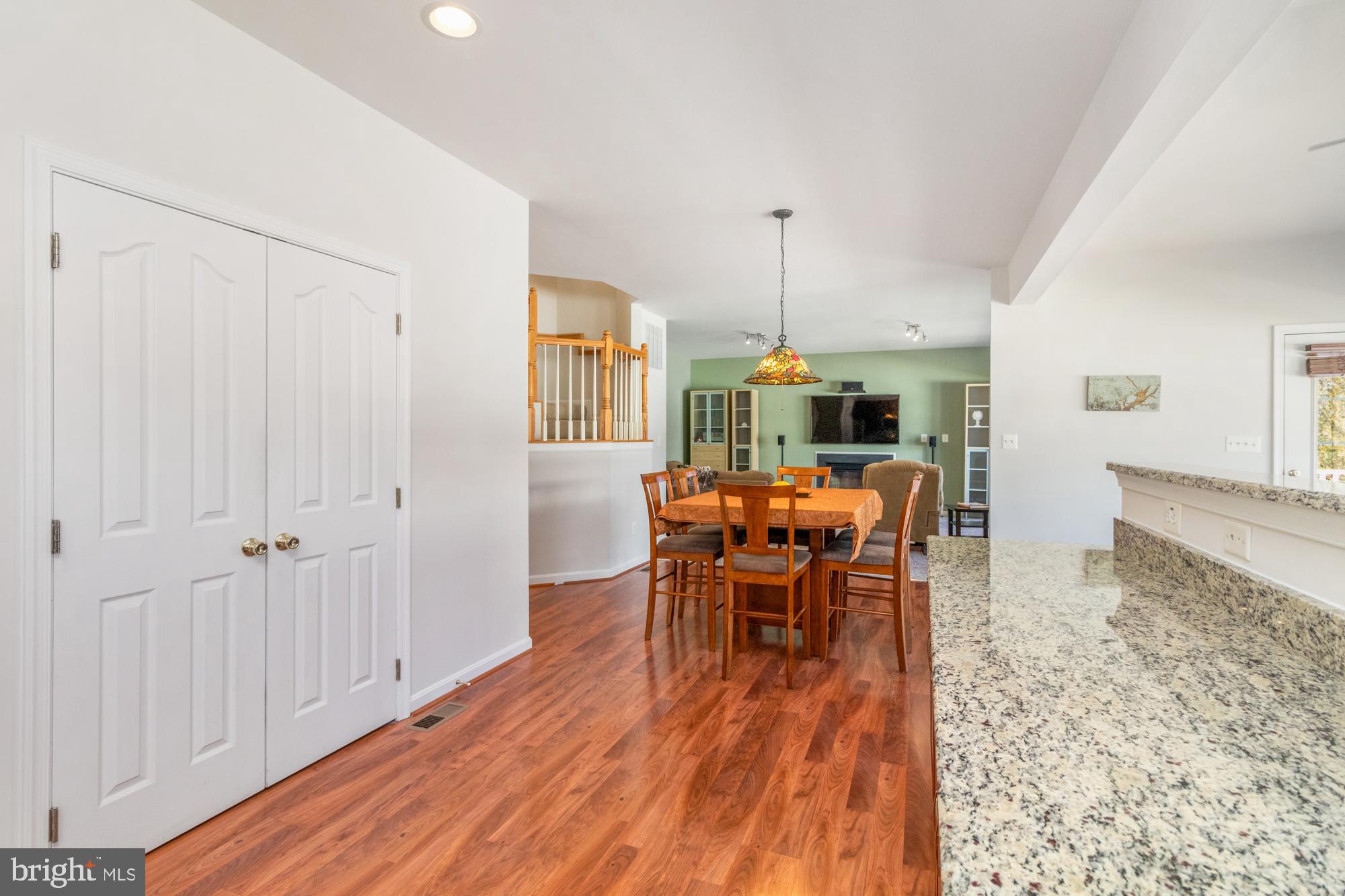 EAST VALLEY OAKS - Residential