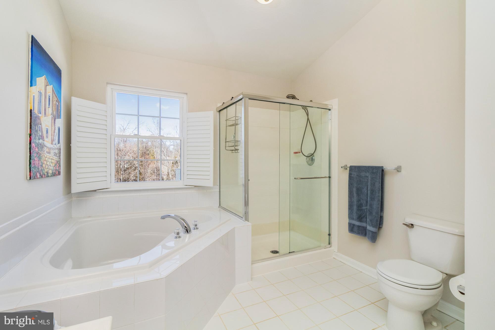 EAST VALLEY OAKS - Residential
