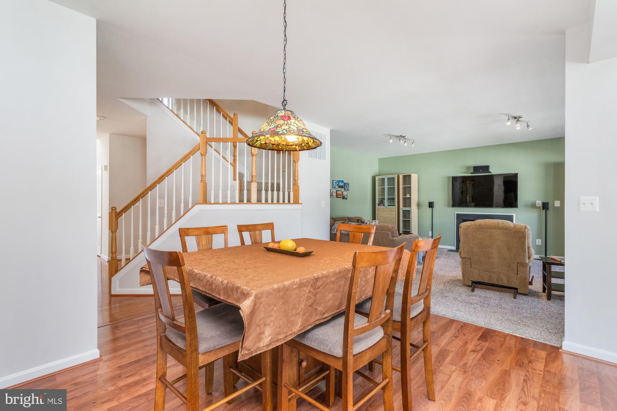 EAST VALLEY OAKS - Residential