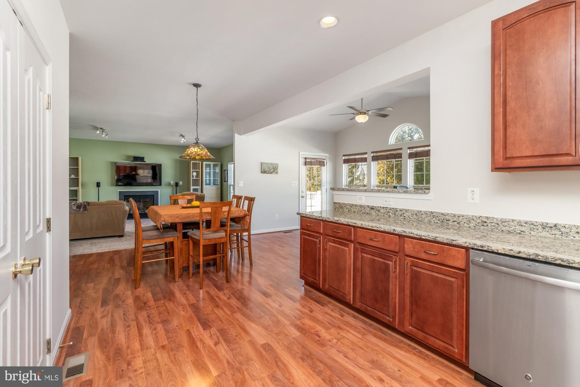EAST VALLEY OAKS - Residential